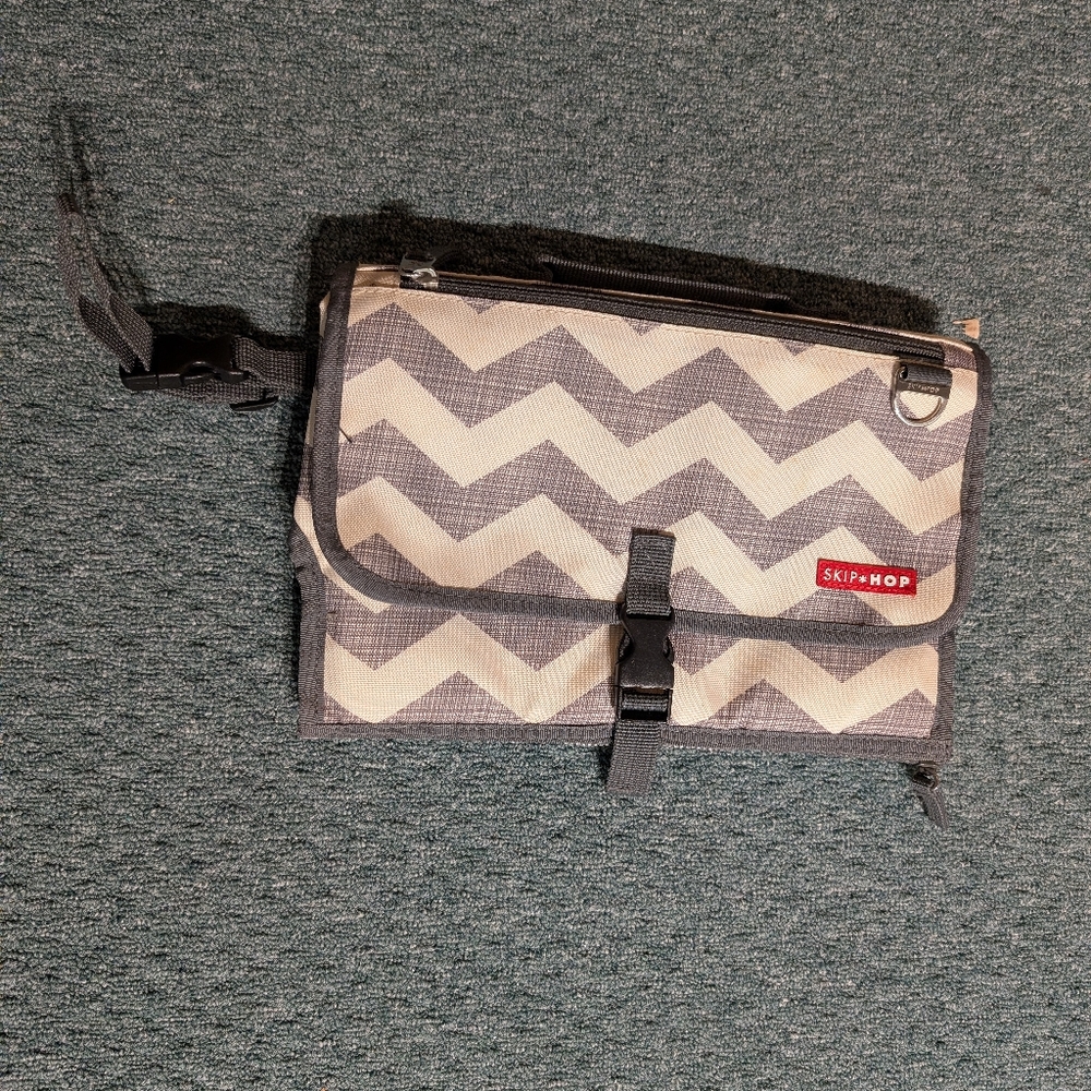 Skip Hop Gray and Cream Chevron Changing Pad